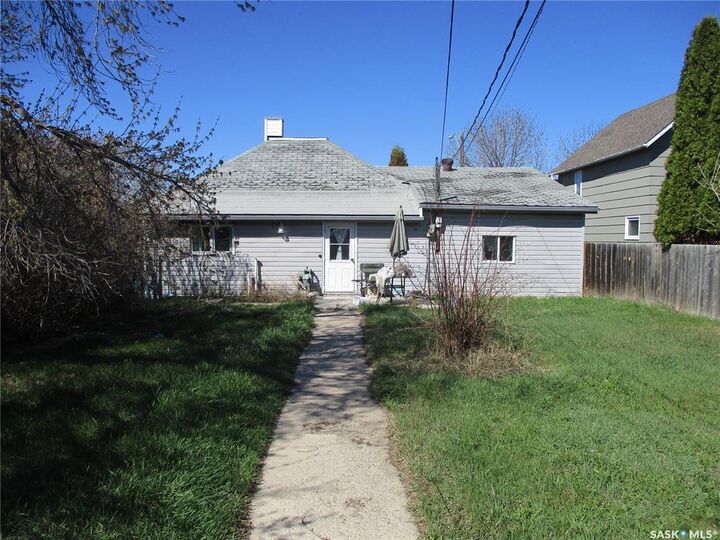 Property Photo: 341 4th Avenue W SK S0A 2P0