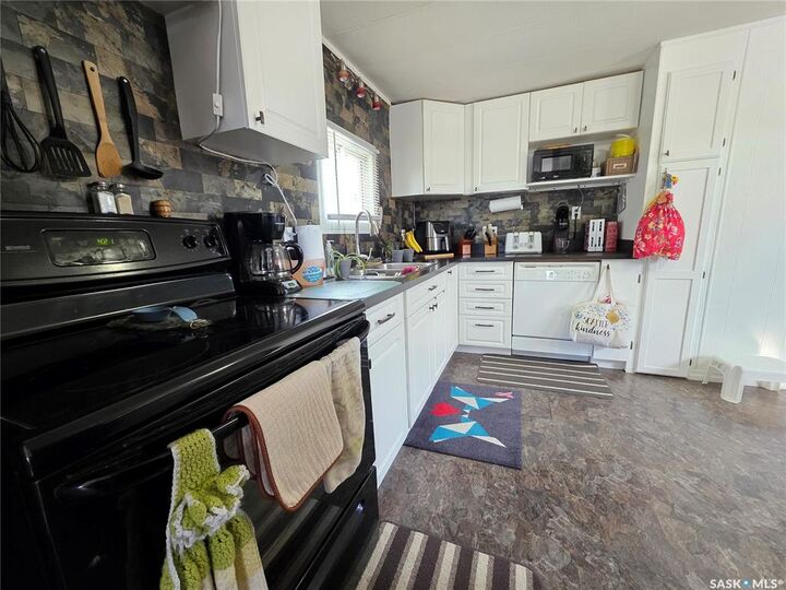 Property Photo: 701 11th Avenue NW 29 SK S9H 4M5