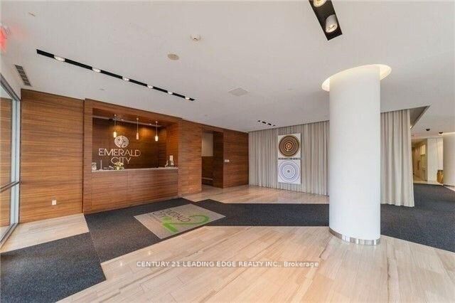 Property Photo:  66 Forest Manor Road 2901  ON M2J 1M6 