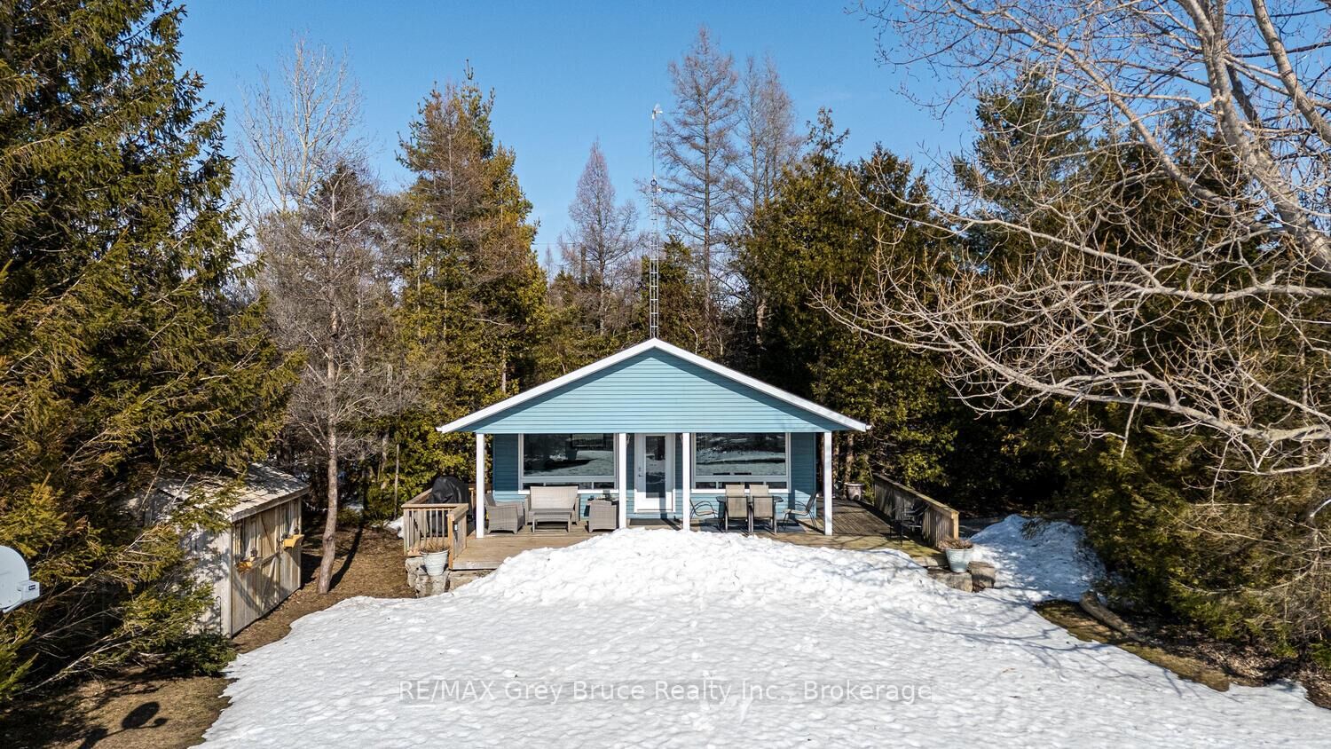 Property Photo:  1208 Sunset Drive  ON N0H 2T0 