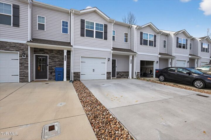 Property Photo:  1028 Saylors Place  TN 37659 