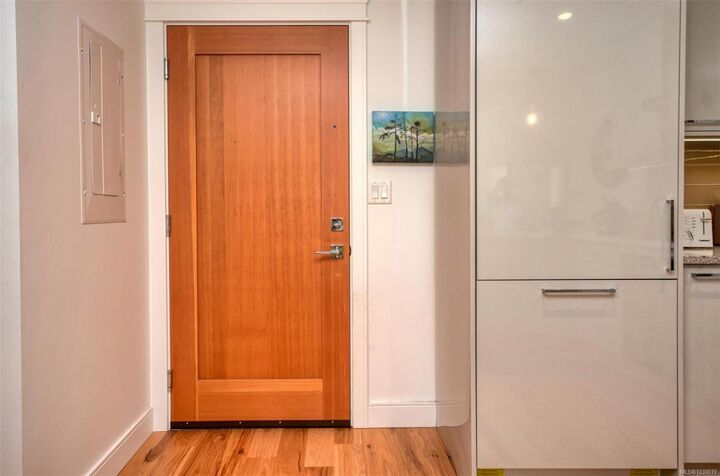 Property Photo:  916 Lyall St 203  BC V9A 5E6 