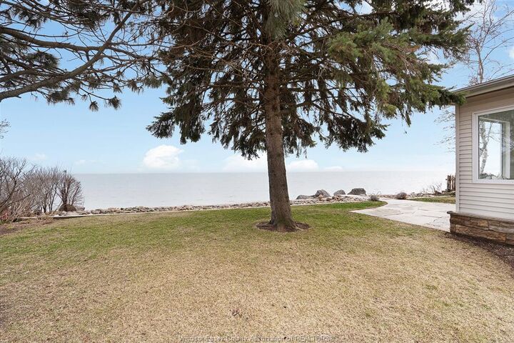 Property Photo: 1295 Heritage Road ON N9Y 2E6