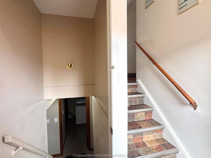 Property Photo: 68 Greenbriar Trail ON N8A 4V4