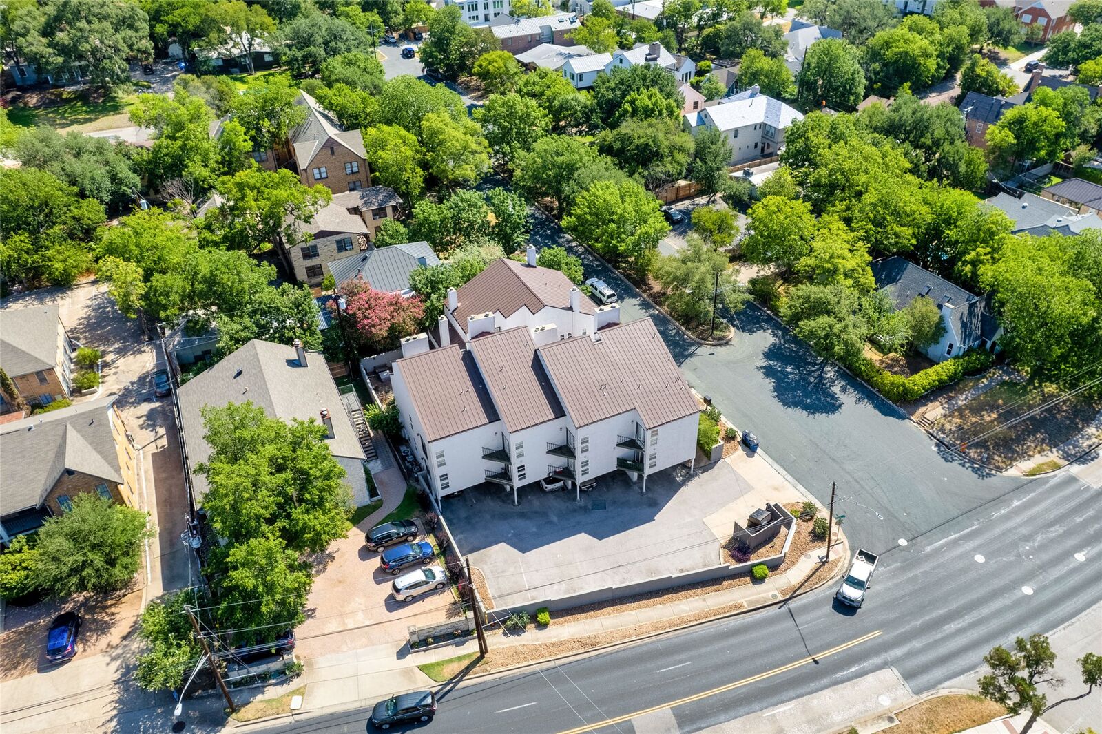 Property Photo:  1500 Woodlawn Boulevard 302  TX 78703 