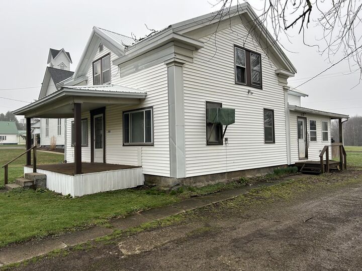 Property Photo:  33282 N Main Street  PA 16360 