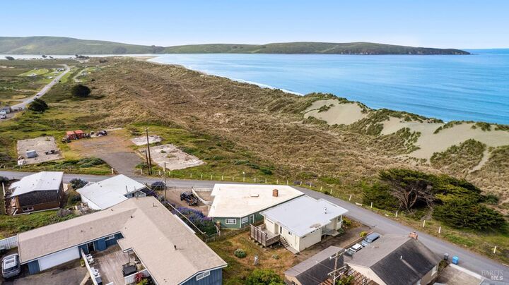 Property Photo:  41 Cliff Street  CA 94929 