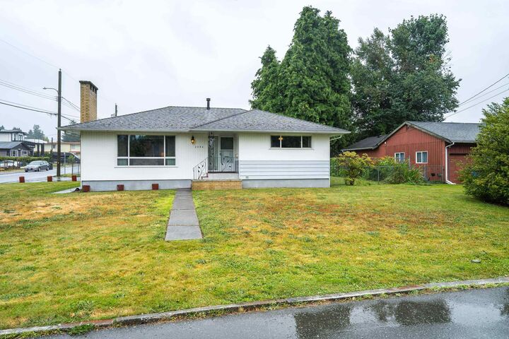 2084 Hollyberry Court — photo 1