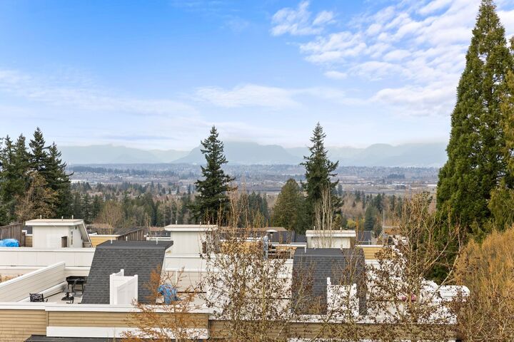 Property Photo: 15850 26 Avenue 312 BC V3Z 2N6