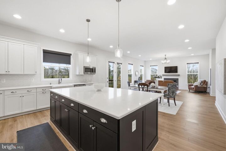 Property Photo:  41490 Bedford Falls Court  VA 20105 