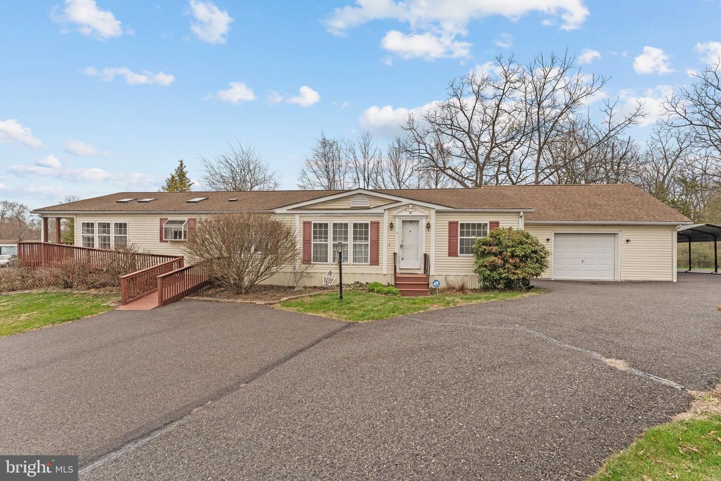 Property Photo:  1 Poplar  PA 18951 