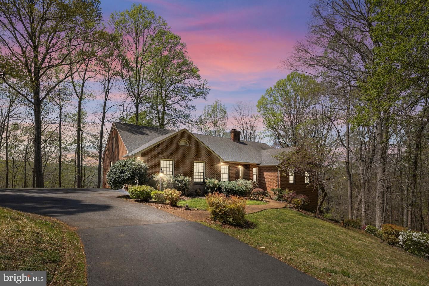 Property Photo: 5513 River Road VA 22407