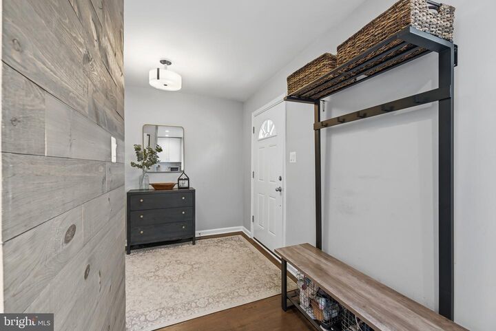 Property Photo:  1671 Yorktown Court  MD 21114 