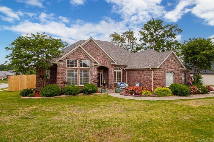 Property Photo:  4040 Robinwood Circle  AR 72022 