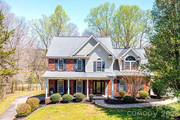 Property Photo:  2586 Henry Falls Drive  NC 28602 
