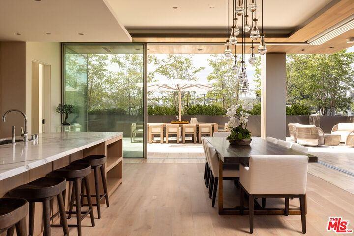 Property Photo:  8899 Beverly Blvd  CA 90048 