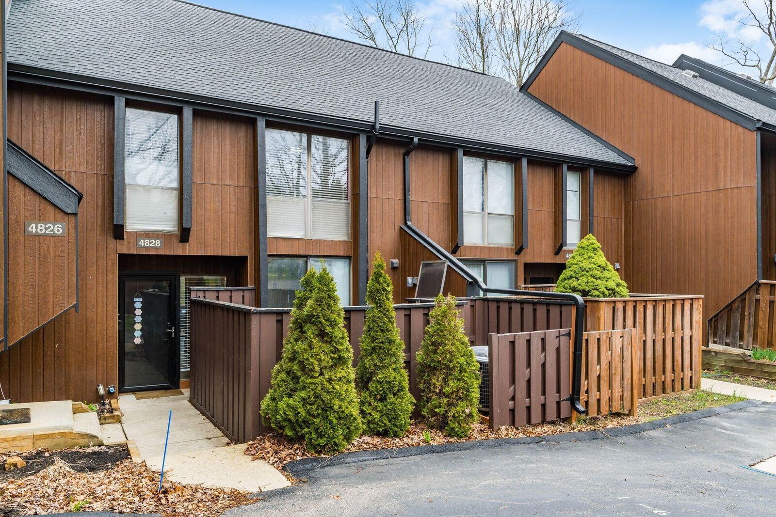 Property Photo:  4828 Crazy Horse Lane  OH 43081 