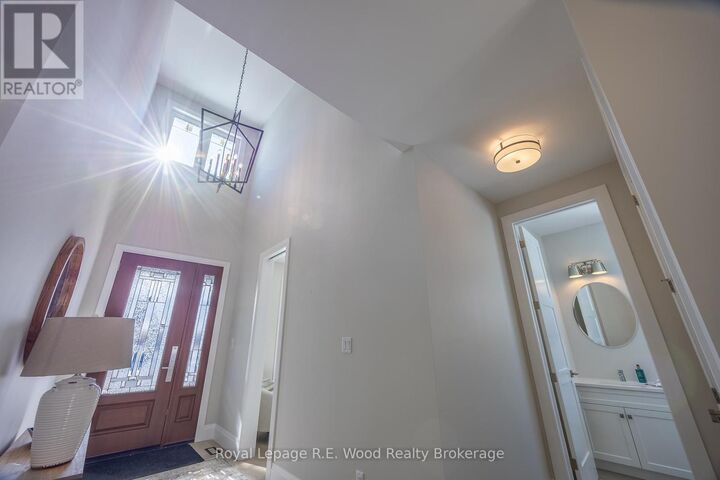 Property Photo: 11 Greenhill Drive ON N4G 0L4