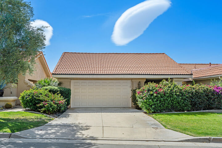 Property Photo:  9 Acapulco Drive  CA 92260 