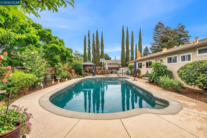 Property Photo:  5565 Banff Ct  CA 94521 