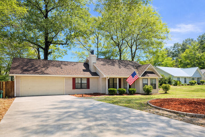 Property Photo: 108 Beacons Bend Road FL 32536