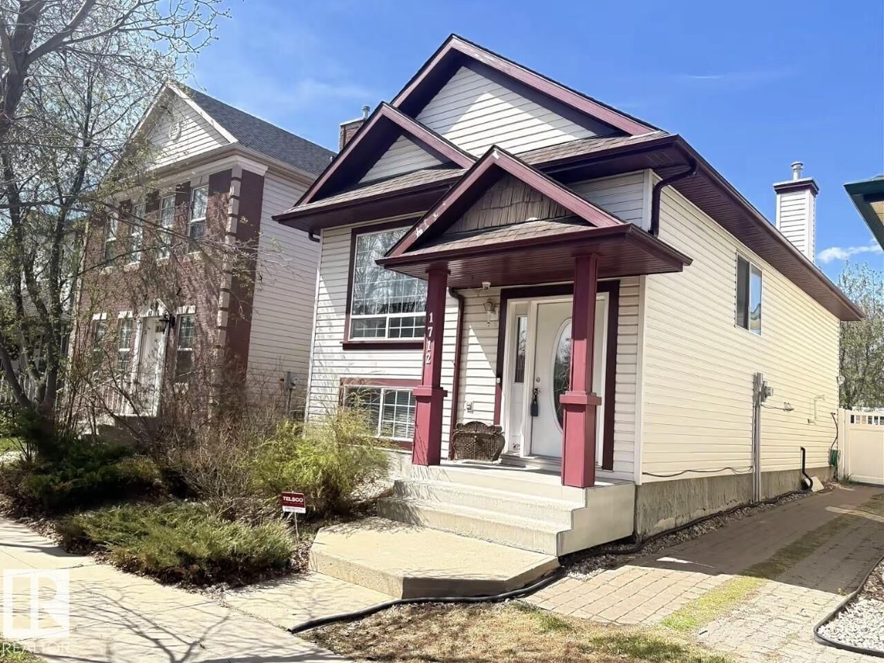 Property Photo:  1712 Turvey Bend NW  AB T6R 2W7 