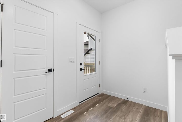 Property Photo: 1066 Cristall Crescent SW AB T6W 5S6