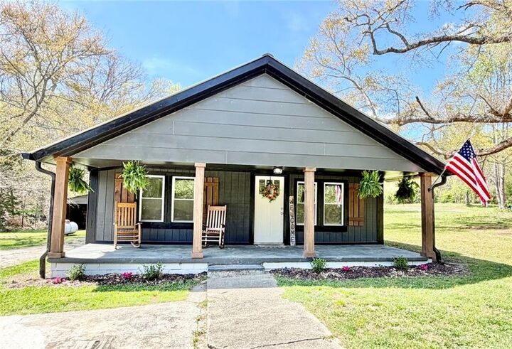 Property Photo: 394 Knight Road GA 30153