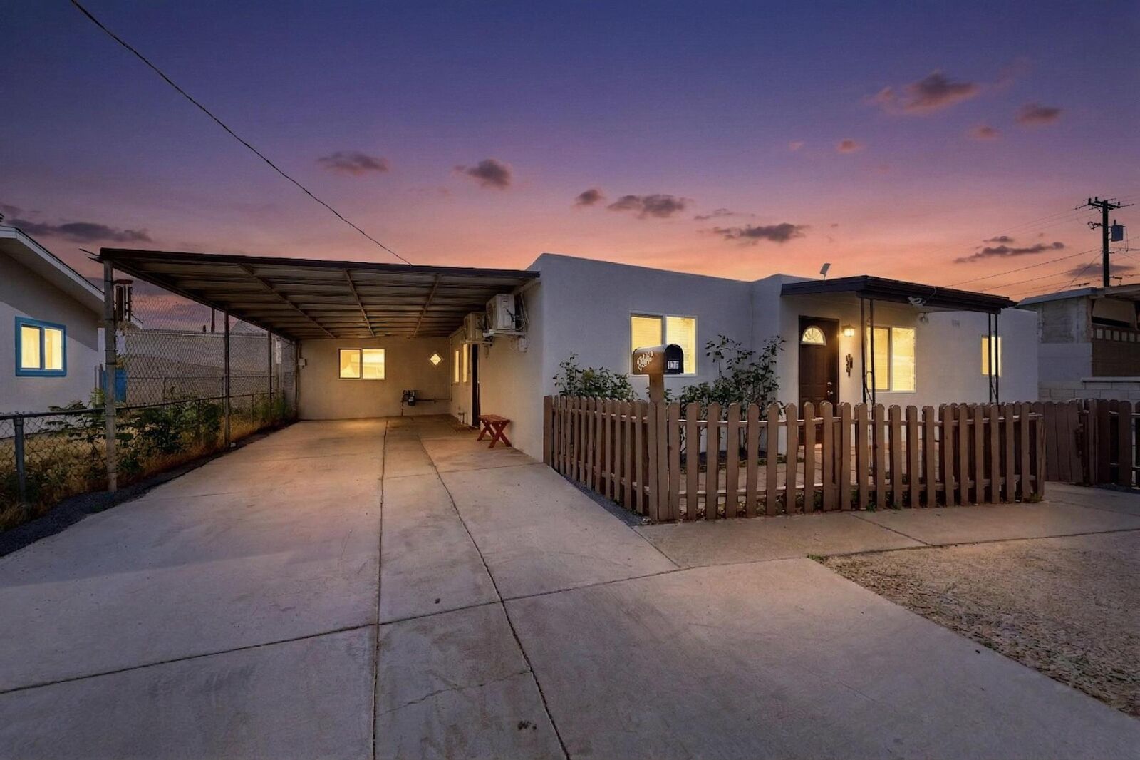 Property Photo:  804 Prospect Avenue NW  NM 87102 