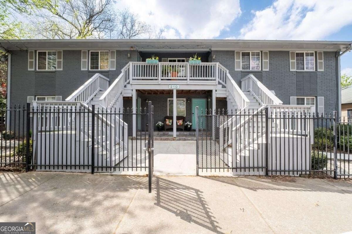 Property Photo:  210 Sampson Street NE 5  GA 30312 