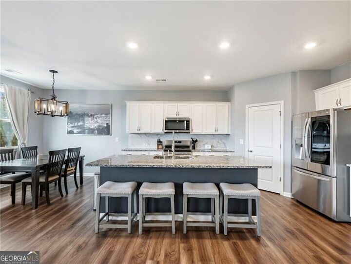 Property Photo: 5535 Allegre Place GA 30028