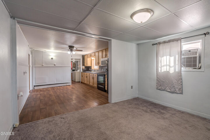 Property Photo: 505 10th Street ND 58504