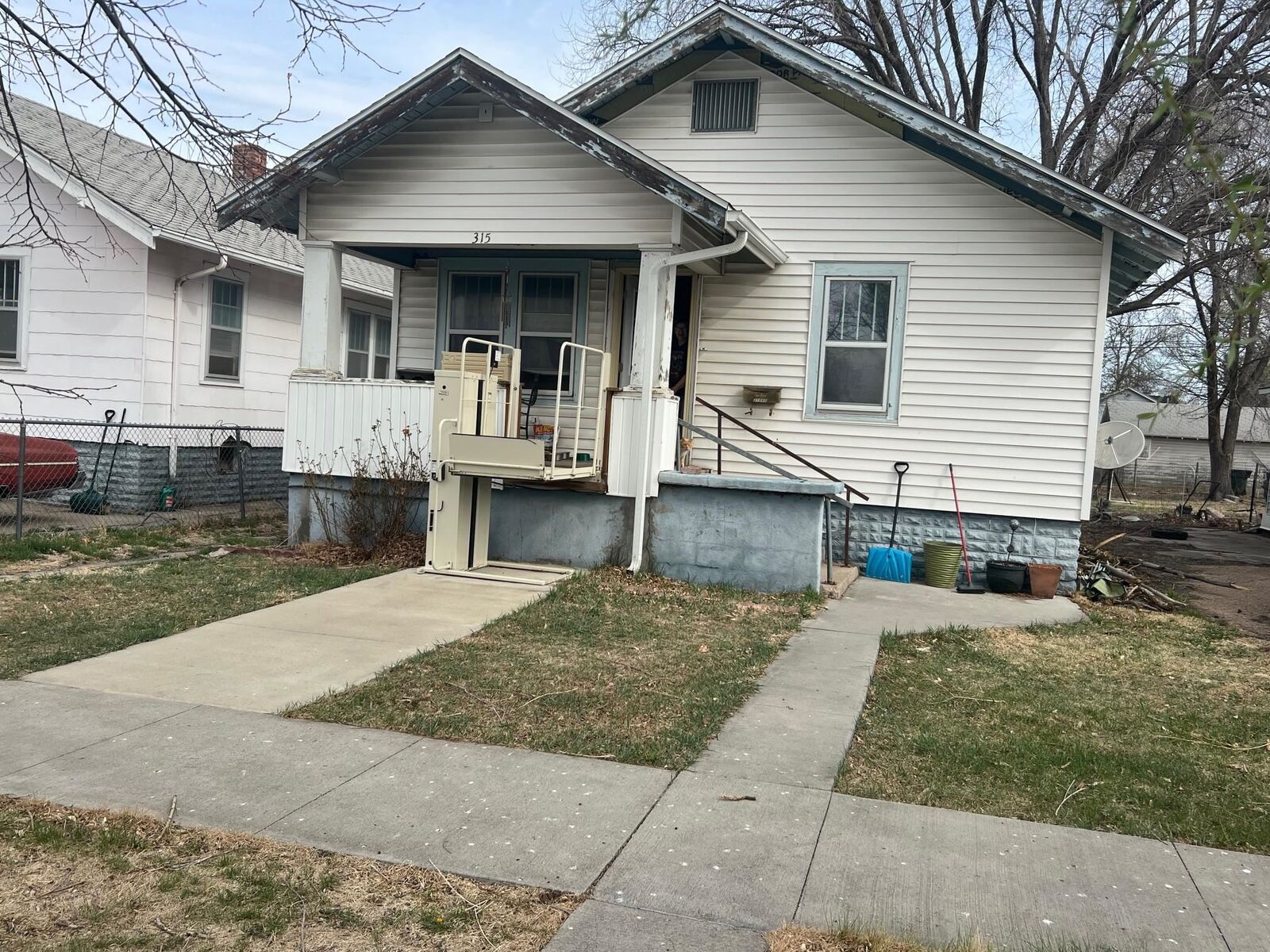 Property Photo:  315 W 8th  NE 69101 