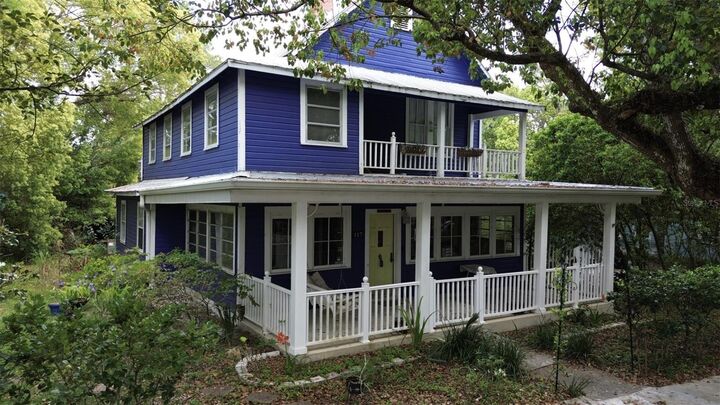 Property Photo: 117 S Brooksville Avenue FL 34601