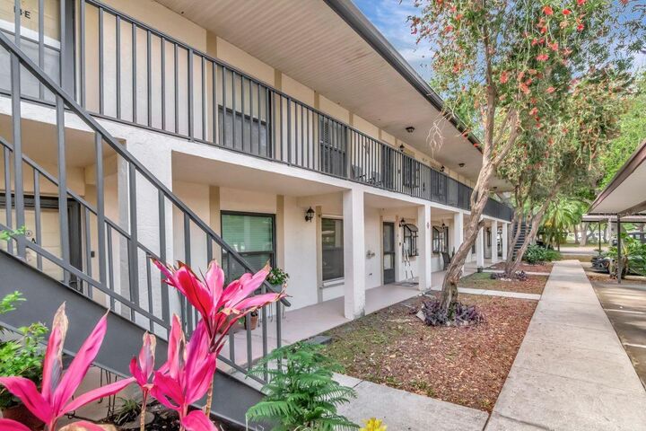 Property Photo:  11511 113th Street 13F  FL 33778 