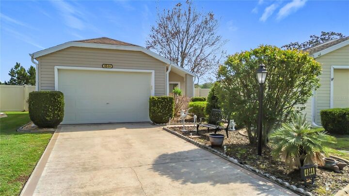 Property Photo:  4844 Heron Run Circle  FL 34748 