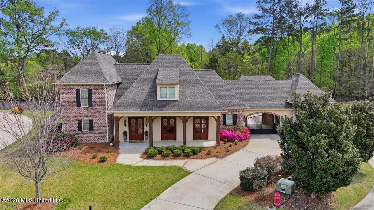 Property Photo:  204 Saint Charlotte Cove  MS 39110 