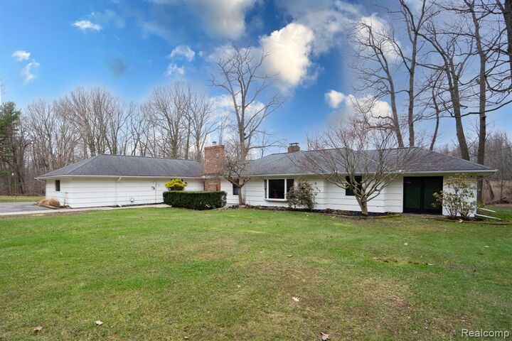 Property Photo:  1530 S Baldwin Road  MI 48360 1008 