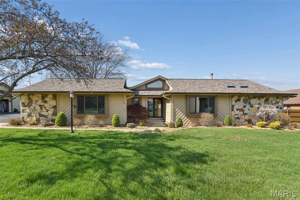 Property Photo:  21 W Village Drive W  MO 63303 