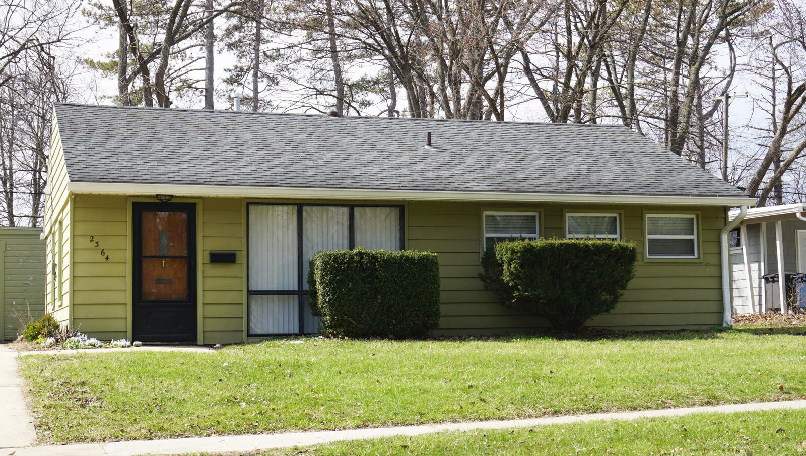 Property Photo:  2364 Pinecrest Avenue  MI 48104 