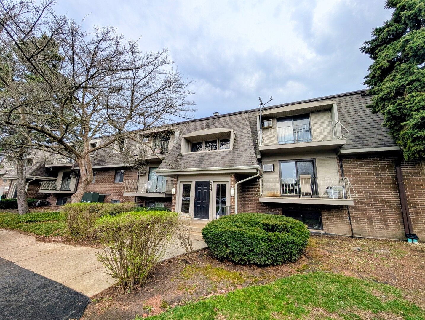 Property Photo:  234 E Bailey Road  IL 60565 