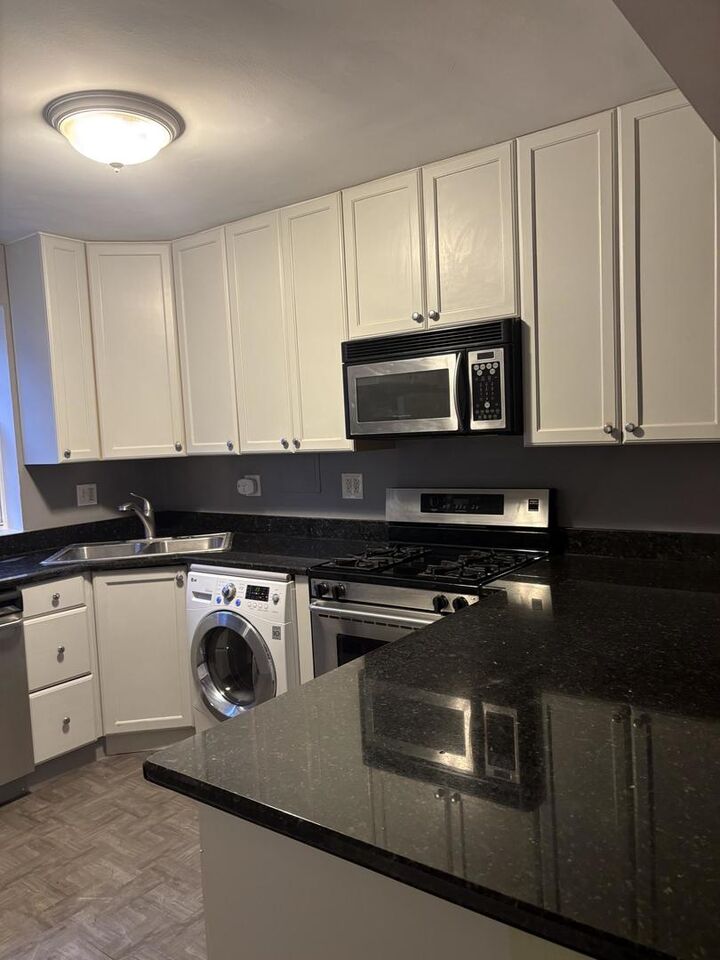 Property Photo:  129 Elmwood Avenue 2S  IL 60202 