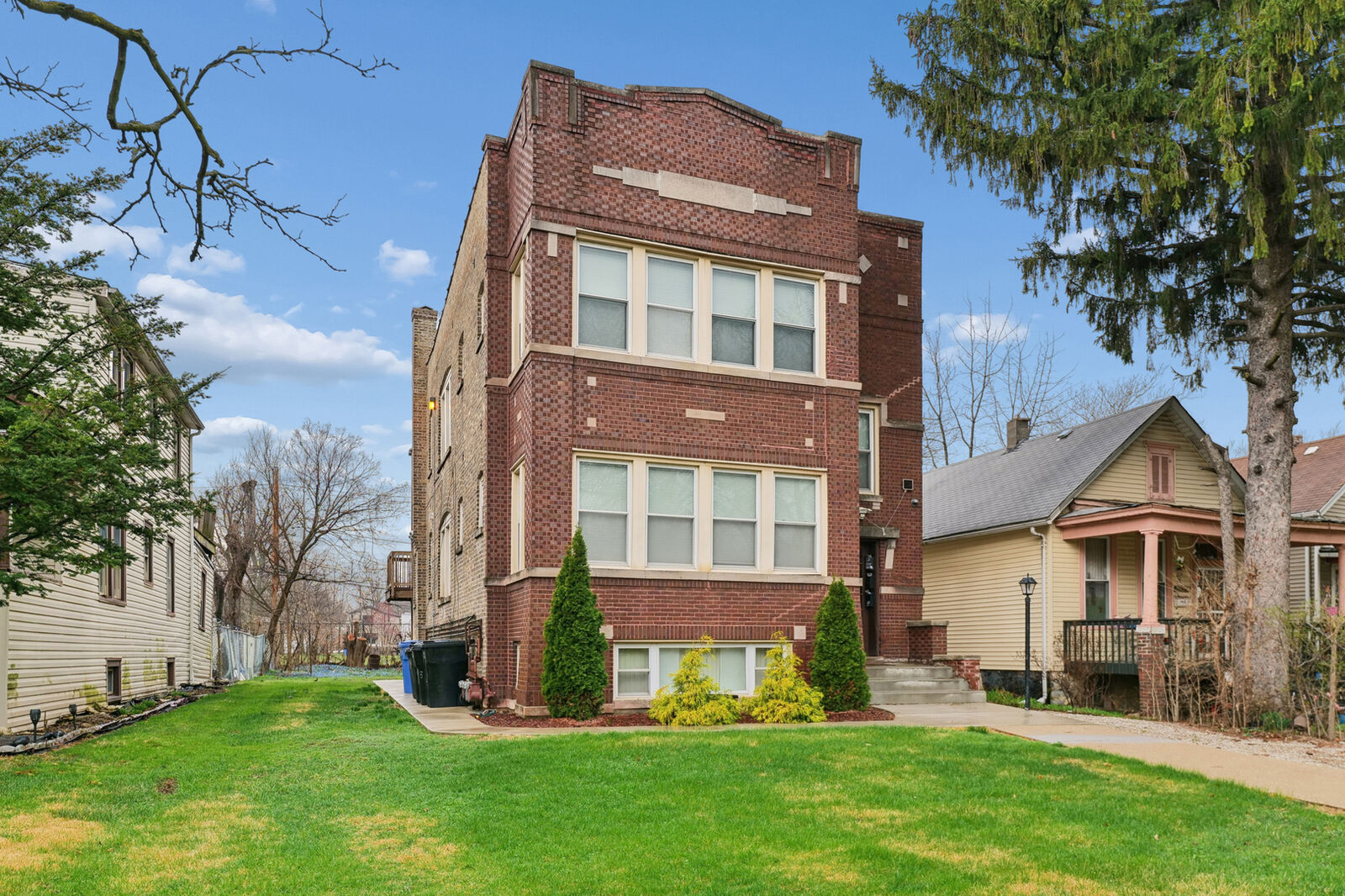 Property Photo:  10226 S Charles Street 2  IL 60643 