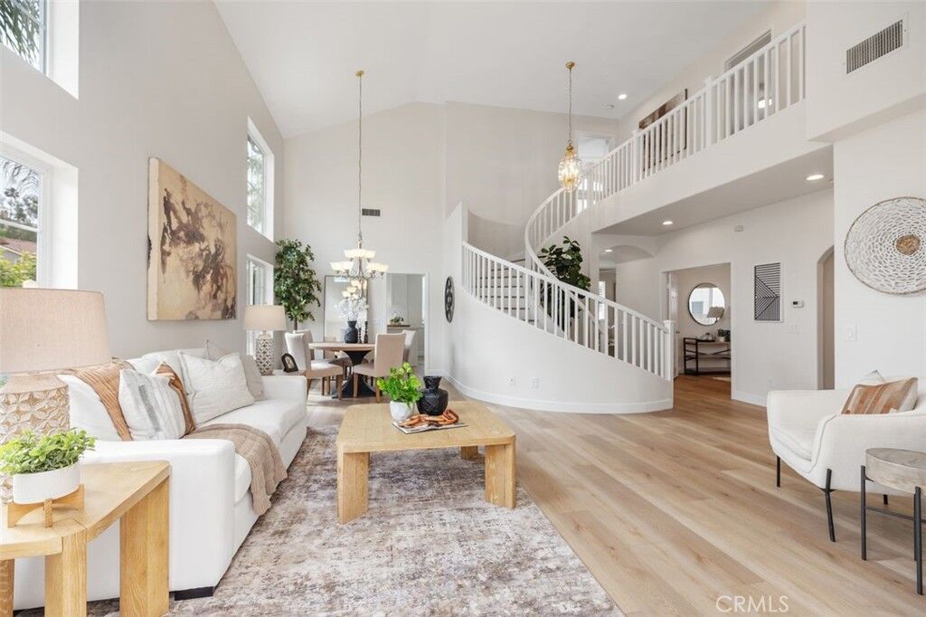 Property Photo:  25036 Footpath Lane  CA 92677 