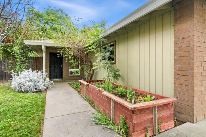 Property Photo:  5209 Glide Drive  CA 95618 