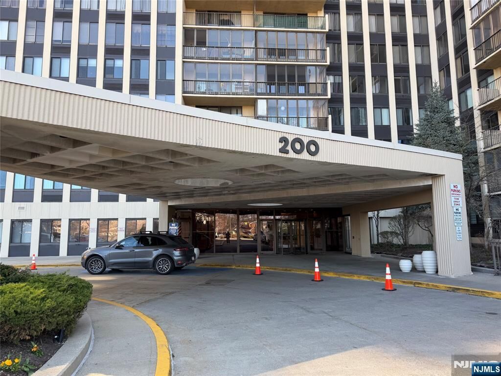 Property Photo:  200 Winston Drive 1014  NJ 07010 