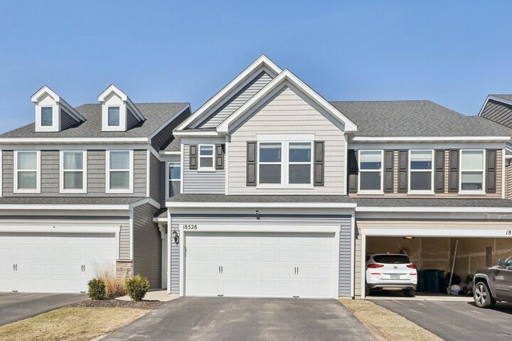 Property Photo:  18528 60th Avenue N  MN 55446 