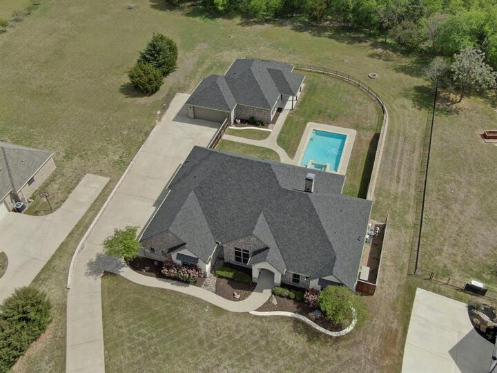 Property Photo:  136 Sullivan Way  TX 75167 