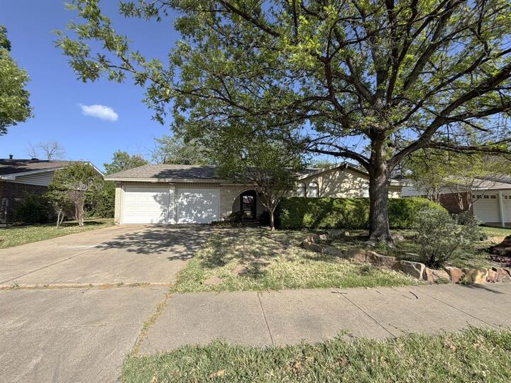 Property Photo:  5112 Karen Drive  TX 76180 