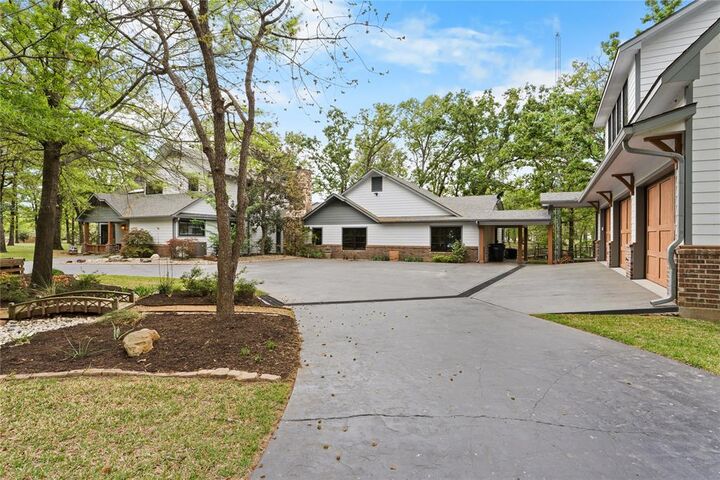 Property Photo:  692 Private Road 5937  TX 75440 